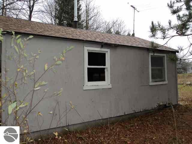 6015 Kniss Road Southeast Kalkaska, MI 49646 - Photo 17 of 19 1740612-16.JPG