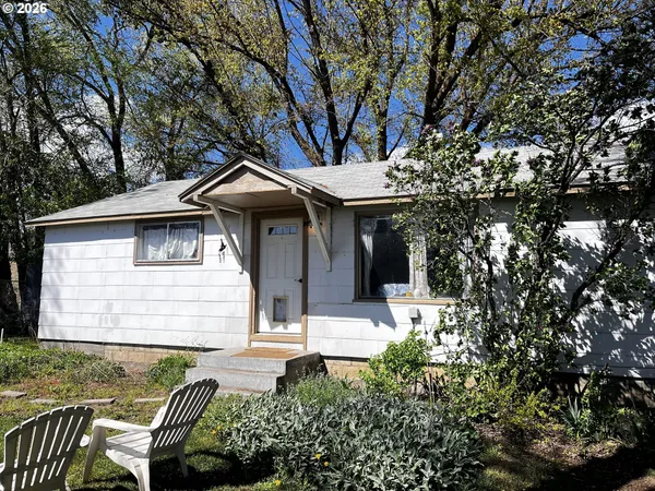 $249,000 | 82807 Highway 216, Tygh Valley, OR 97063