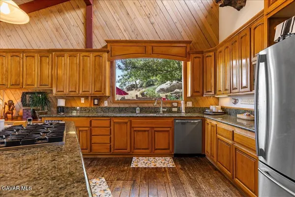 $582,500 | 25900 Columbia Way, Tehachapi, CA 93561