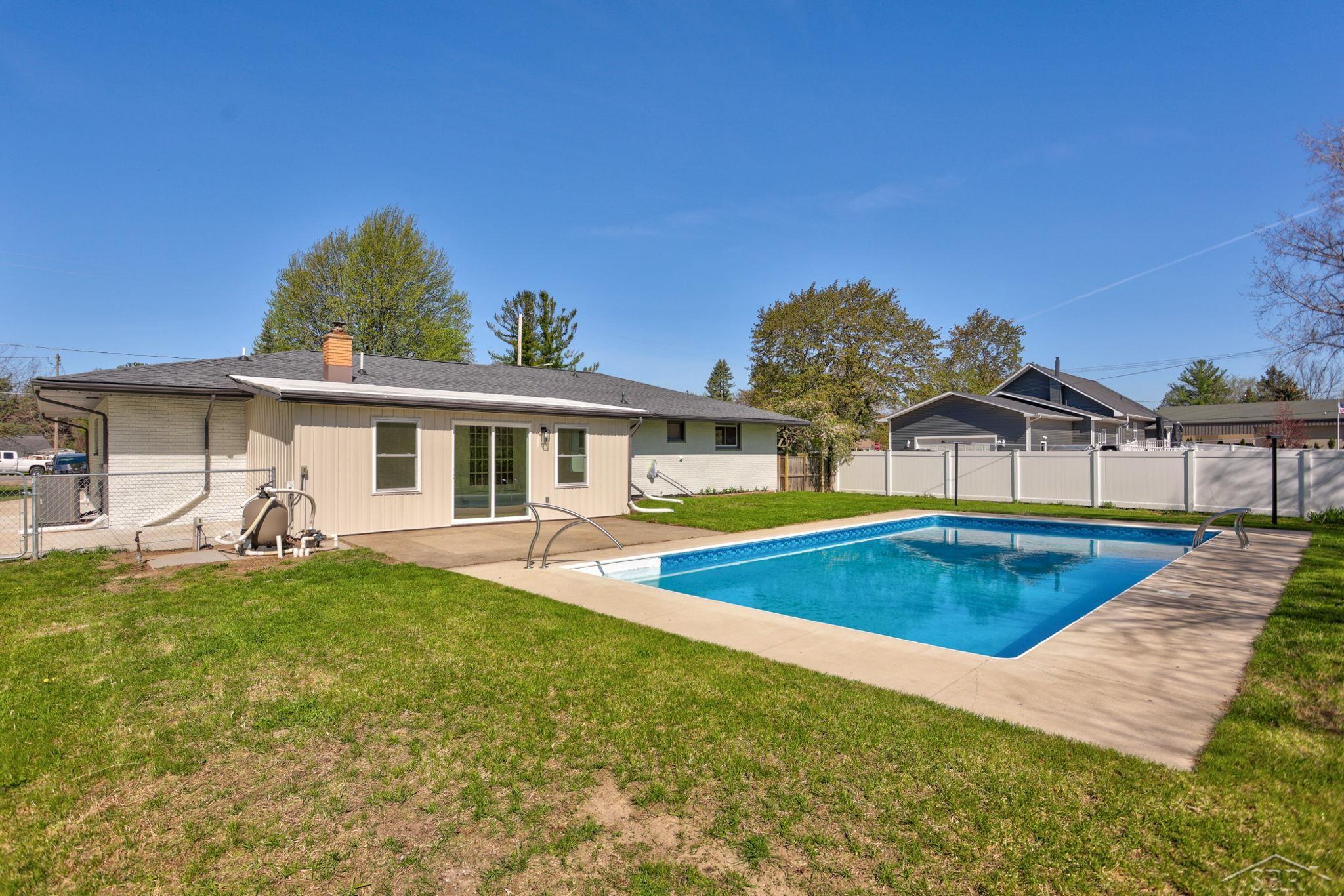 3950 North Thomas Road Freeland, MI 48623 - Photo 36 of 38