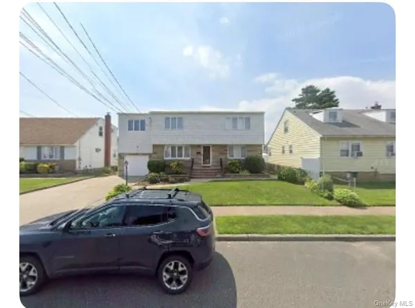$3,600 | Undisclosed Address, Franklin Square, NY 11003