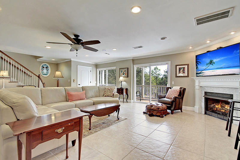 719 Windward Road Charleston, SC 29412 - Photo 18 of 33 Living Room