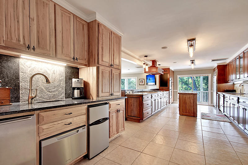 719 Windward Road Charleston, SC 29412 - Photo 5 of 33 Kitchen