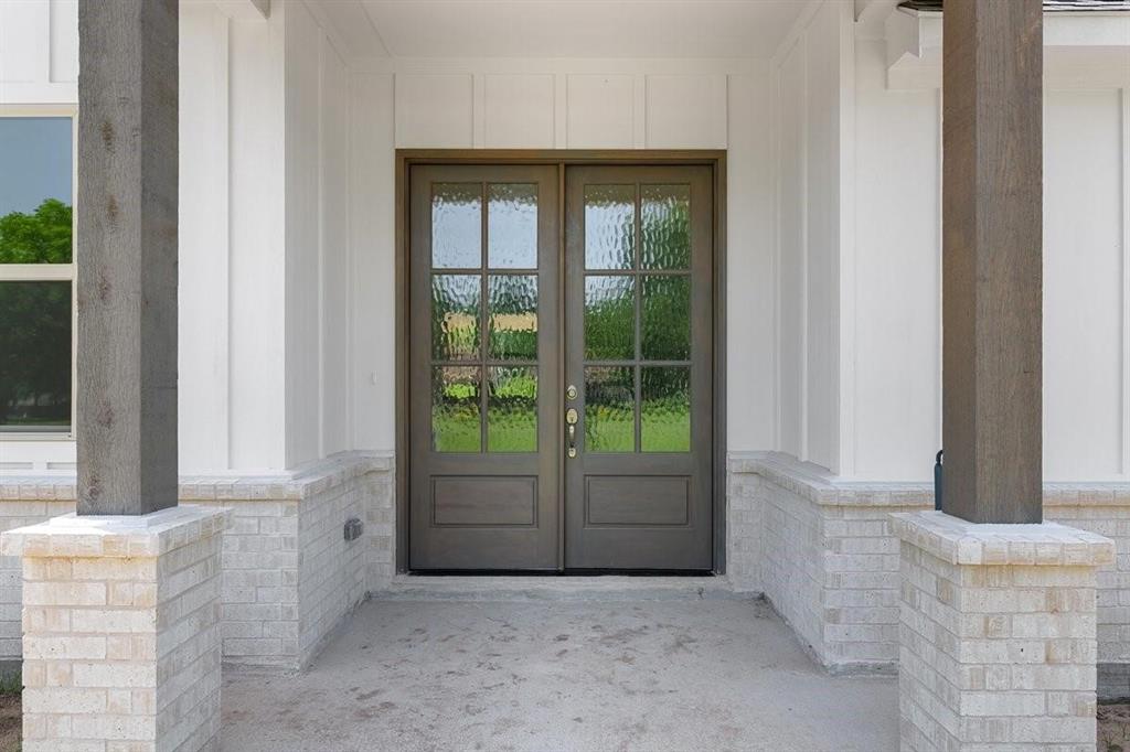 180 Nix Drive Emory, TX 75440 - Photo 2 of 17 a view of an entryway