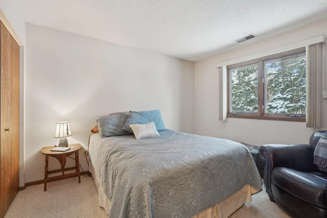 $225,000 | 18 Somerset Drive, Waconia, MN 55387