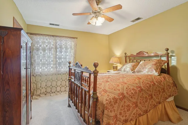 $225,000 | 18 Somerset Drive, Waconia, MN 55387