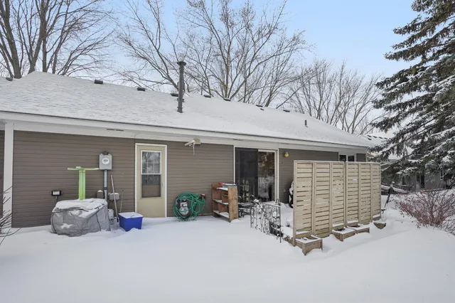 $225,000 | 18 Somerset Drive, Waconia, MN 55387
