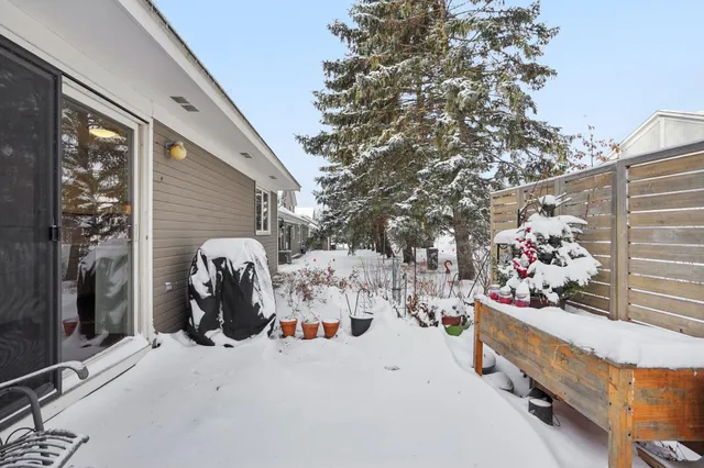 $225,000 | 18 Somerset Drive, Waconia, MN 55387