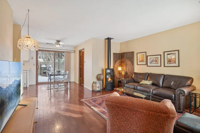 $225,000 | 18 Somerset Drive, Waconia, MN 55387