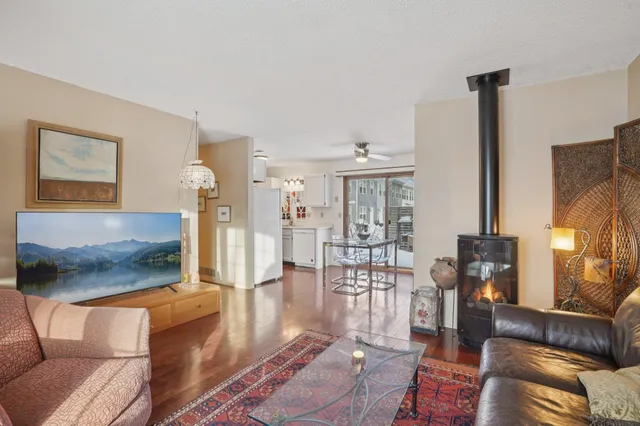 $225,000 | 18 Somerset Drive, Waconia, MN 55387