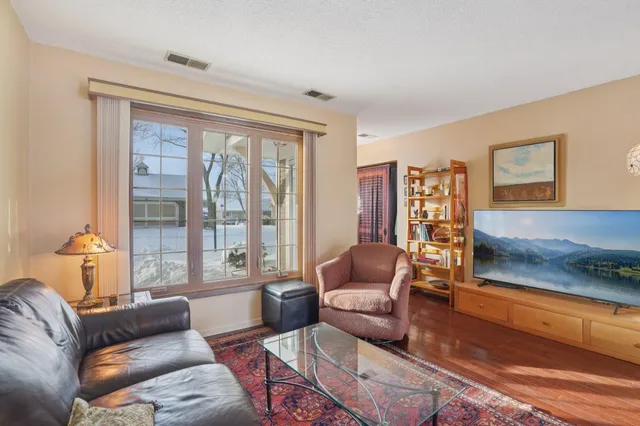 $225,000 | 18 Somerset Drive, Waconia, MN 55387