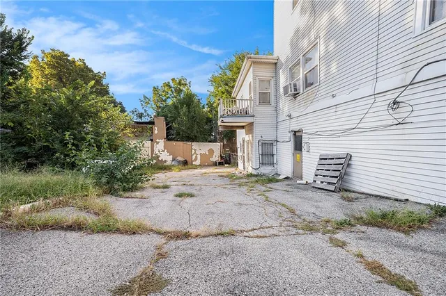 $420,000 | 3411 East 9th Street, Kansas City, MO 64124