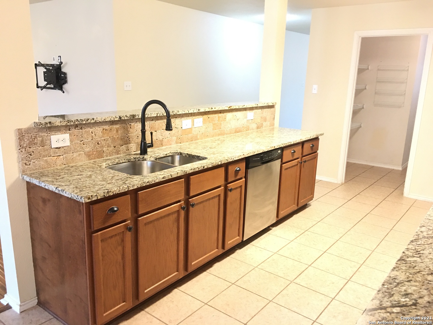 11818 Ranchwell Cove San Antonio, TX 78249 - Photo 12 of 24