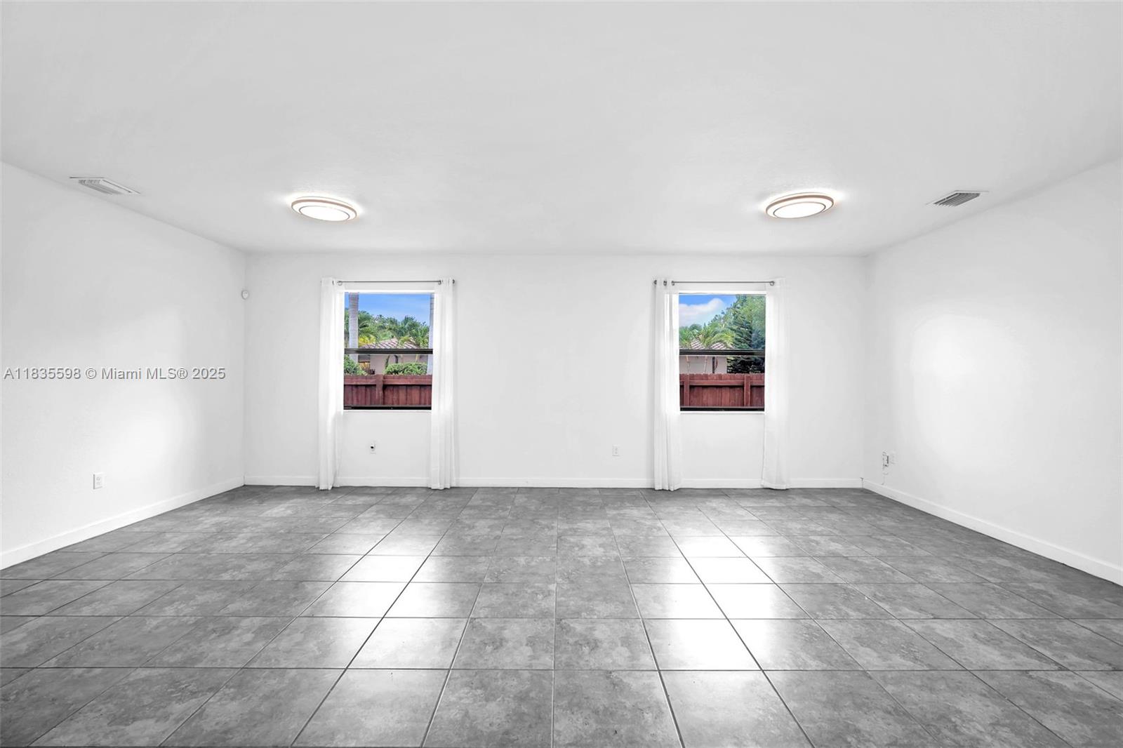 11601 Southwest 151st Place Miami, FL 33196 - Photo 7 of 37 Gallery Image 7
