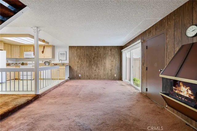 $620,000 | 10140 Larwin Avenue, Unit 3, Chatsworth, CA 91311