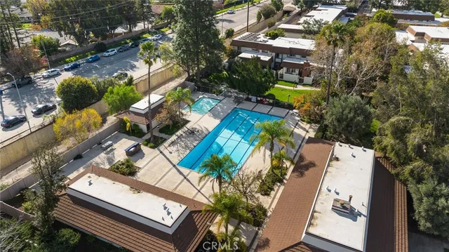 $620,000 | 10140 Larwin Avenue, Unit 3, Chatsworth, CA 91311
