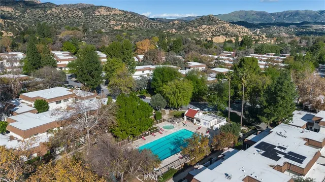 $620,000 | 10140 Larwin Avenue, Unit 3, Chatsworth, CA 91311