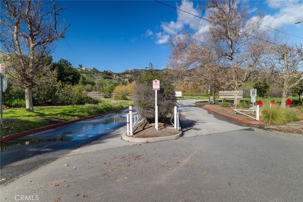 10140 Larwin Avenue, Unit 3 Chatsworth, CA 91311 - Photo 33 of 36 Nearby Park