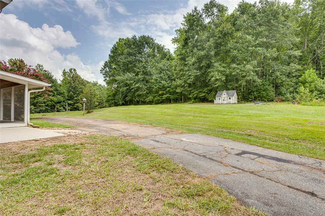 329 Wash Lesley Road Pickens, SC 29671 - Photo 41 of 47 Gallery Image 41