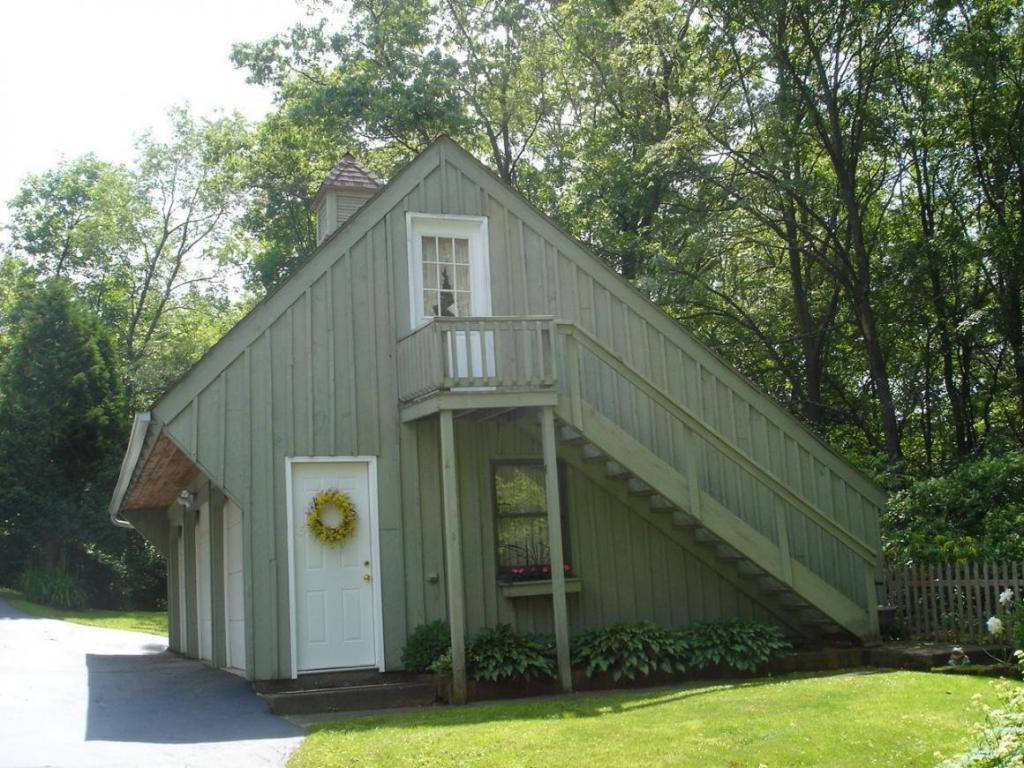 561 Brotzman Road Binghamton, NY 13901 - Photo 3 of 24 Gallery Image 3