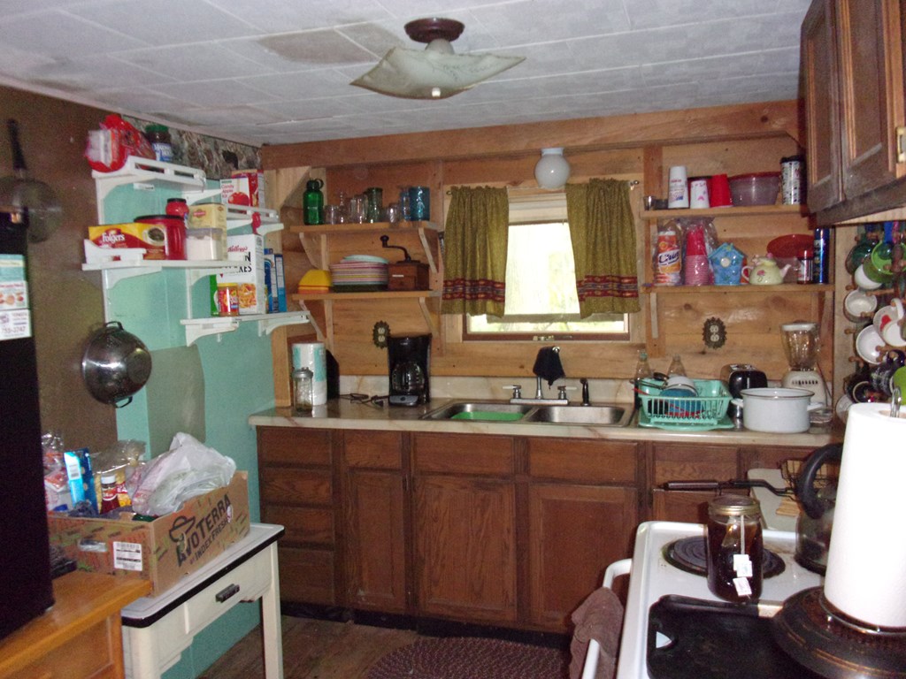 115 Lease Road West Hickory, PA 16370 - Photo 2 of 12