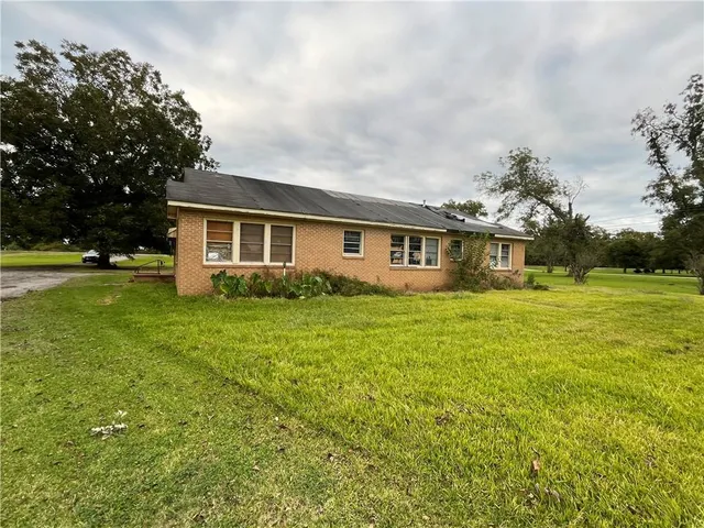 $95,000 | 2412 Highway 451, Moreauville, LA 71355