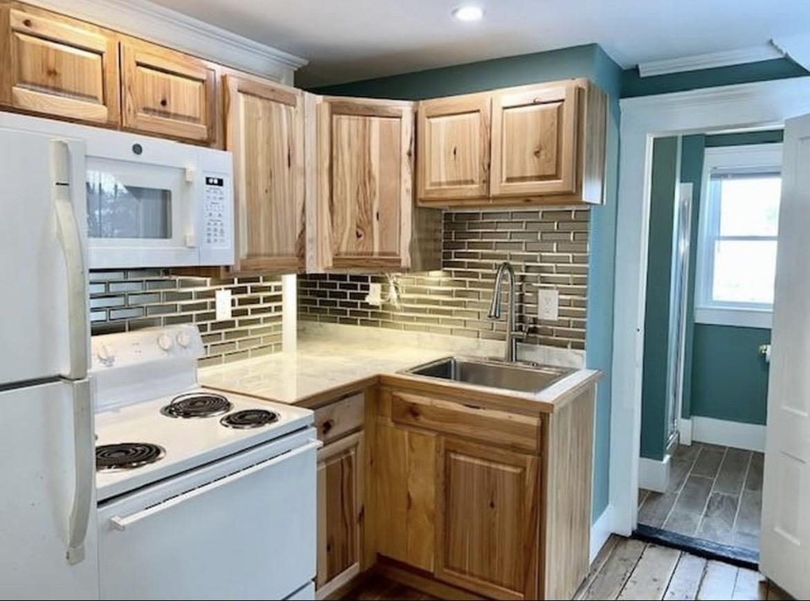 53 Messer Street, Unit B Laconia, NH 03246 - Photo 2 of 11