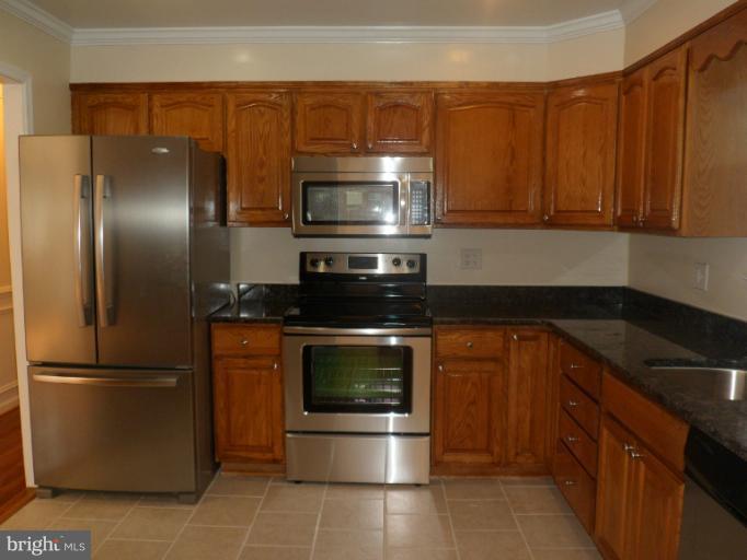 7810 Sarakal Road Clinton, MD 20735 - Photo 16 of 26 Kitchen