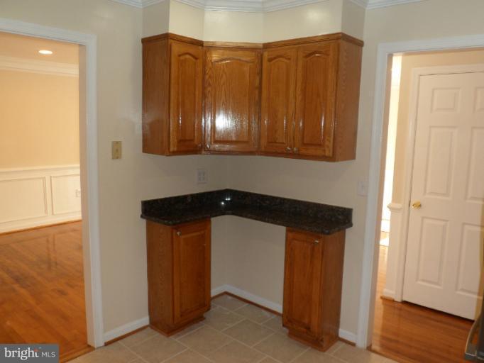 7810 Sarakal Road Clinton, MD 20735 - Photo 17 of 26 Kitchen