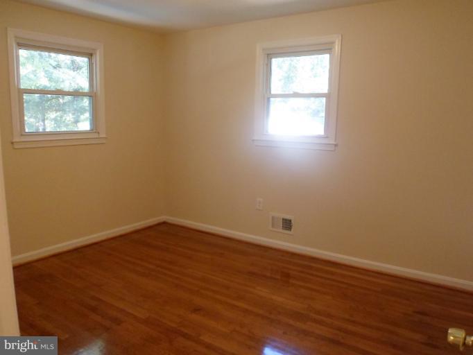 7810 Sarakal Road Clinton, MD 20735 - Photo 18 of 26 Bedroom