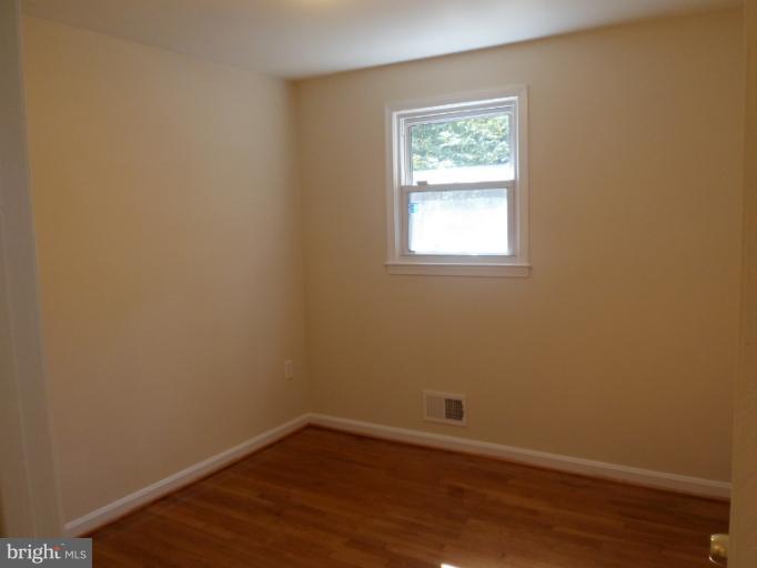 7810 Sarakal Road Clinton, MD 20735 - Photo 19 of 26 Bedroom