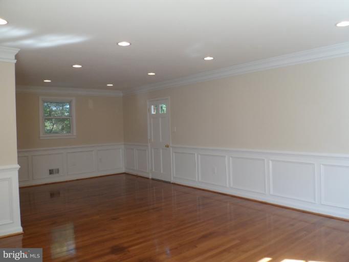 7810 Sarakal Road Clinton, MD 20735 - Photo 8 of 26 Dining Room