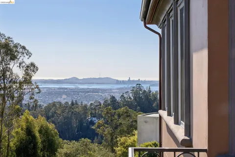 $2,475,000 | 6611 Elverton Drive, Oakland, CA 94611