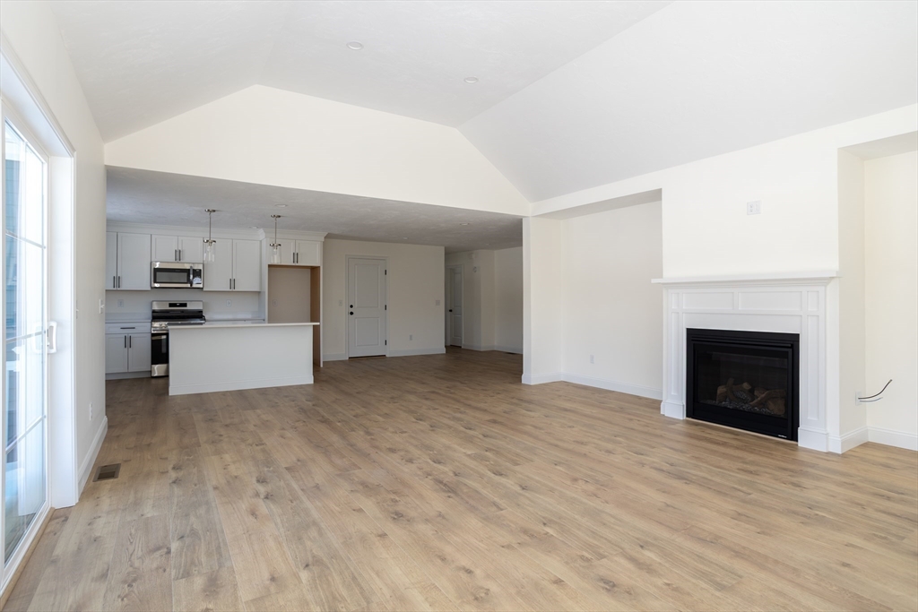 4 Hayley Circle Rochester, MA 02770 - Photo 5 of 27 Gallery Image 5