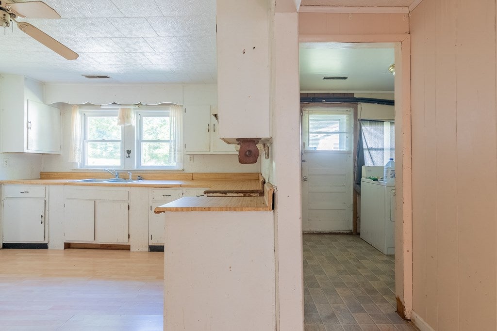 8090 Wilderness Road Bland, VA 24315 - Photo 15 of 50 Gallery Image 15