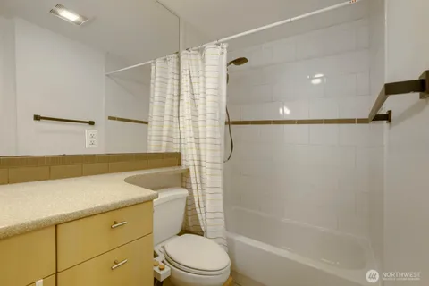 $415,000 | 8240 126th Avenue Northeast, Unit A101, Kirkland, WA 98033
