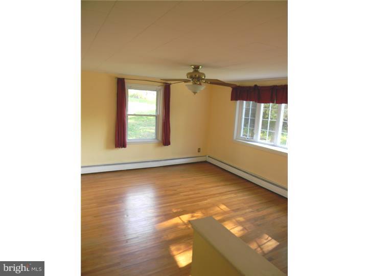 43 Beaver Valley Road Chadds Ford, PA 19317 - Photo 3 of 12 Living Room
