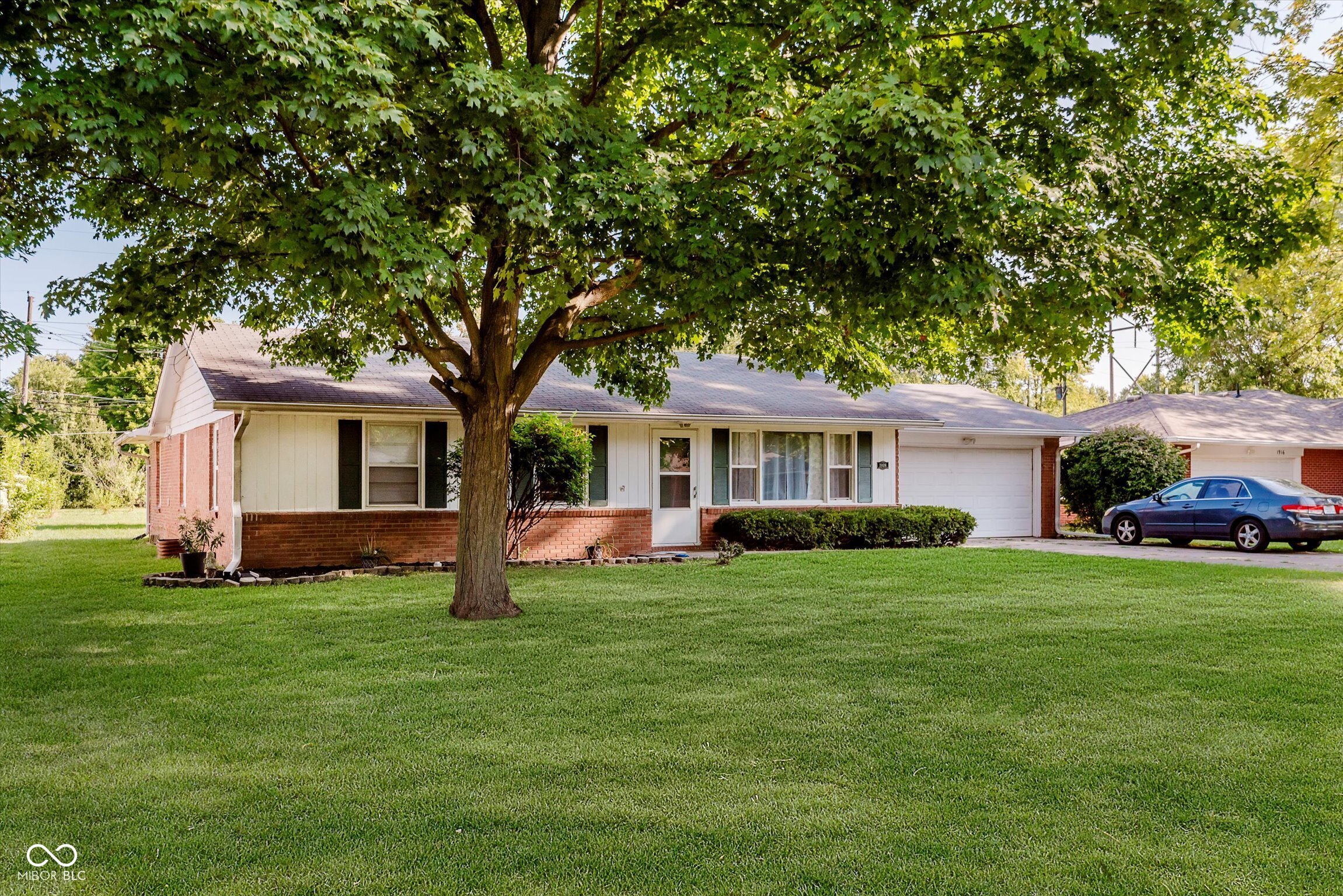 1908 Lora Street Anderson, IN 46013 - Photo 2 of 30