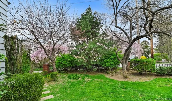 $1,599,000 | 60 Greenridge Avenue, White Plains, NY 10605