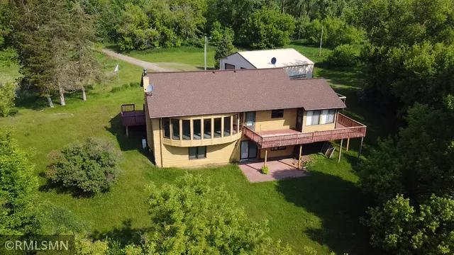 $525,000 | 32598 Pioneer Avenue, Aitkin, MN 56431