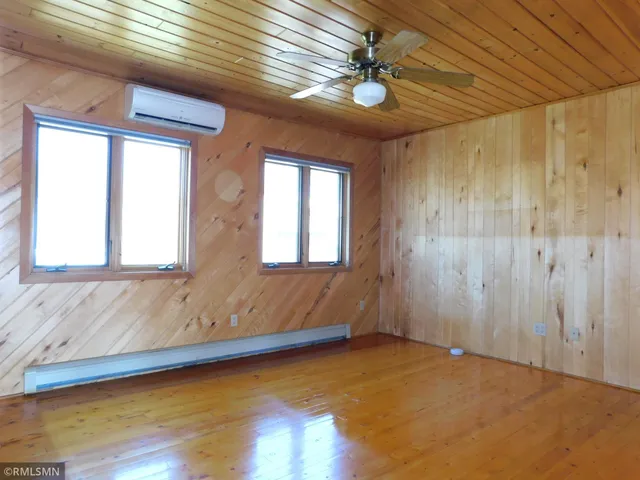 $525,000 | 32598 Pioneer Avenue, Aitkin, MN 56431