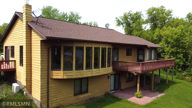 $525,000 | 32598 Pioneer Avenue, Aitkin, MN 56431