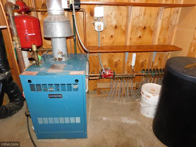 $525,000 | 32598 Pioneer Avenue, Aitkin, MN 56431