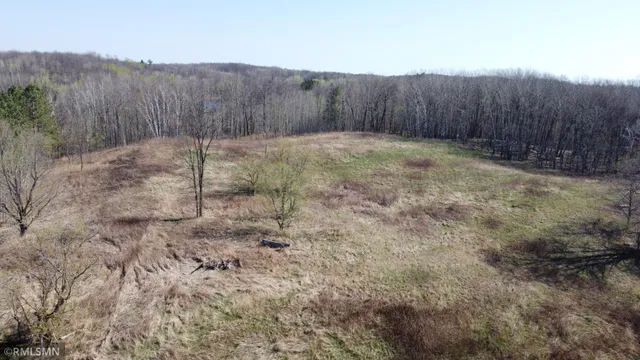 $525,000 | 32598 Pioneer Avenue, Aitkin, MN 56431