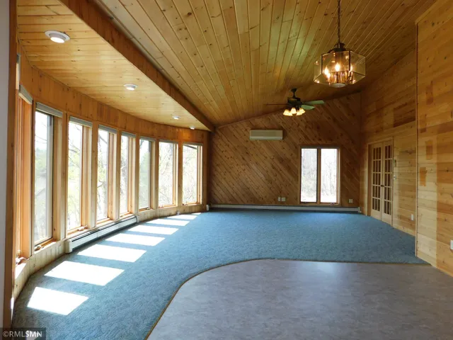 $525,000 | 32598 Pioneer Avenue, Aitkin, MN 56431