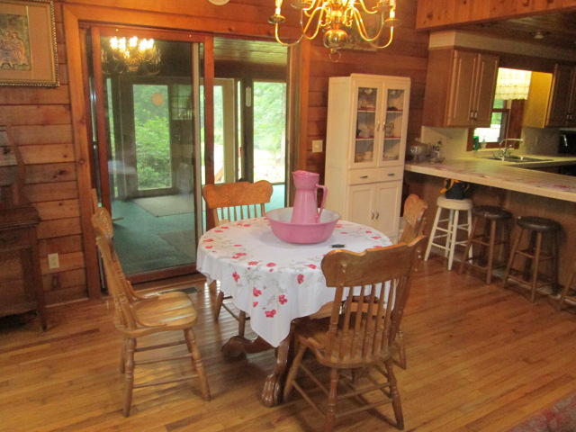 1619 West Creston Road Crossville, TN 38571 - Photo 11 of 21 11 Dining room