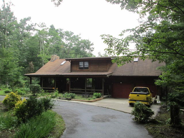 1619 West Creston Road Crossville, TN 38571 - Photo 3 of 21 3 Front