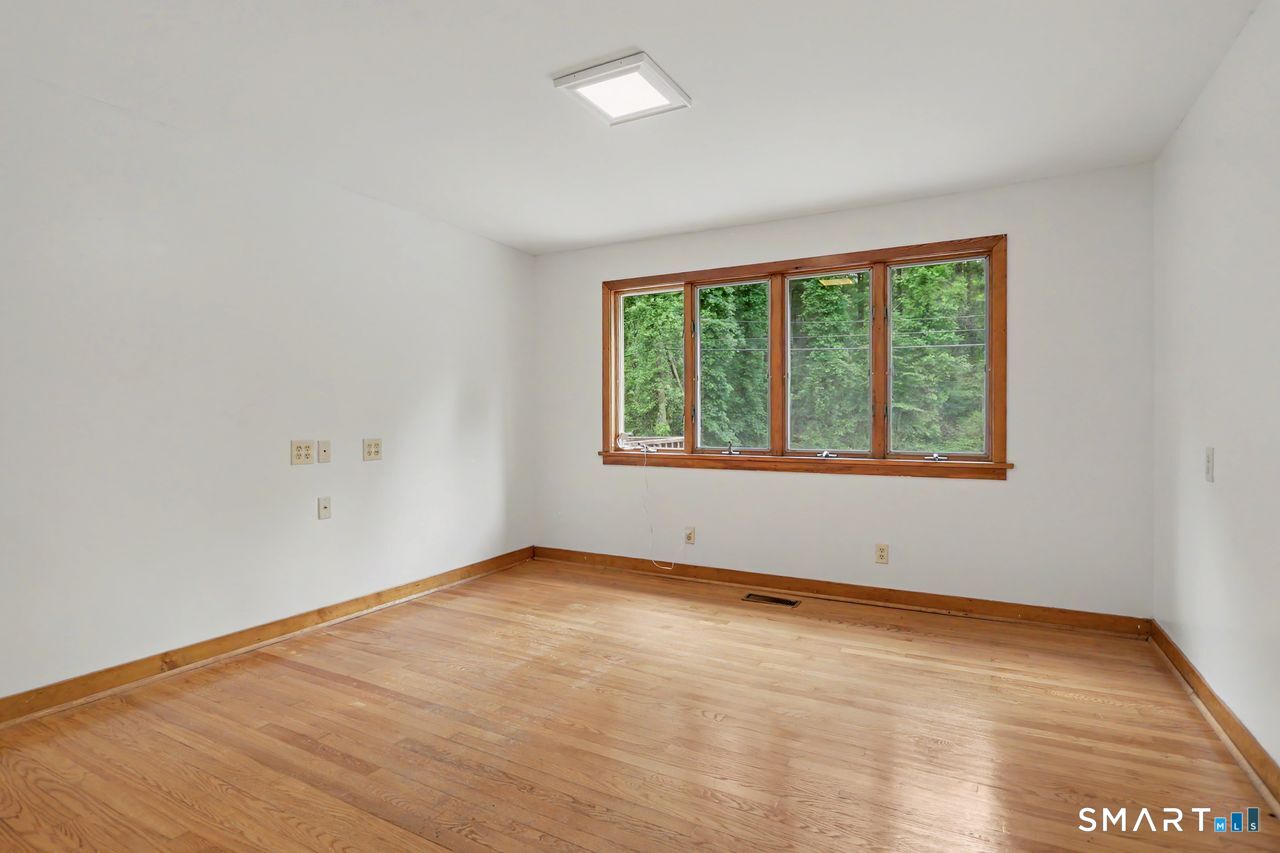 52 Stanley Road Monroe, CT 06468 - Photo 23 of 38