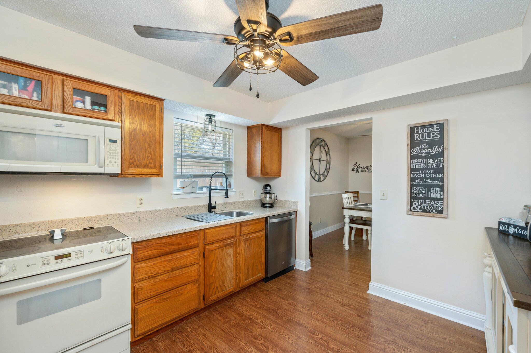 6 Cedar Ridge Way Niceville, FL 32578 - Photo 12 of 34 11-web-or-mls-6 Cedar Ridge Way-09
