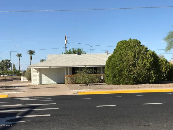 $1,600 | 10654 West Alabama Avenue, Sun City, AZ 85351
